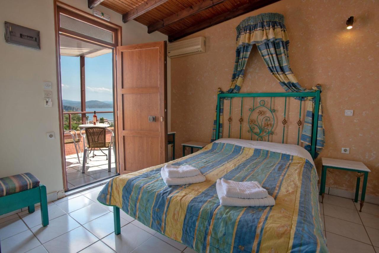 Kleoni Club Apartments Tolo Exterior photo