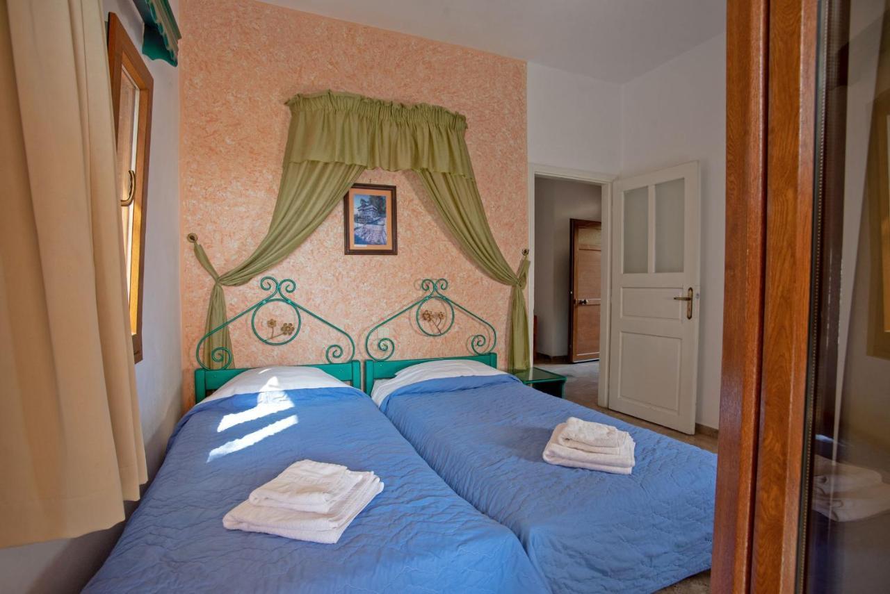 Kleoni Club Apartments Tolo Exterior photo
