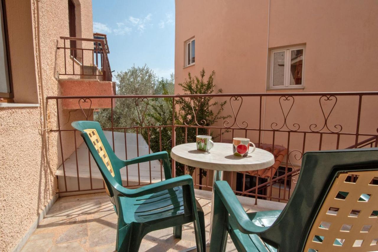 Kleoni Club Apartments Tolo Exterior photo